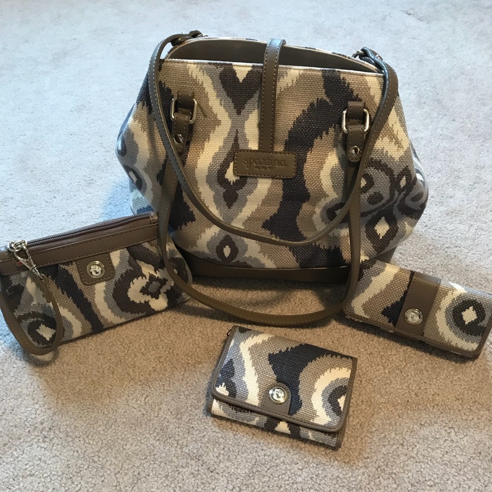 Spartina handbag with complimentary accessories.